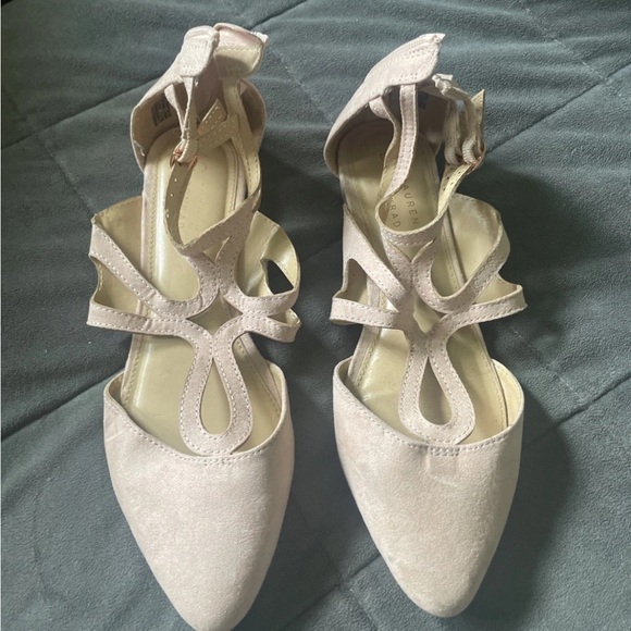 LC Lauren Conrad women’s Faux Suede MACAROONBLUSH POINTED STRAPPY FLATS - Picture 1 of 4